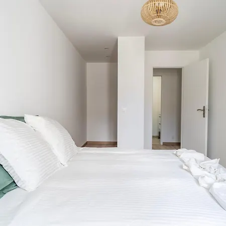 Maison Au Coeur De Avec Garage Et Terrasse Villa *