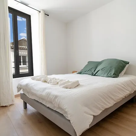 Maison Au Coeur De Avec Garage Et Terrasse Nimes